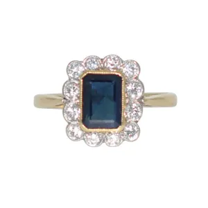18ct Sapphire & Diamond Ring