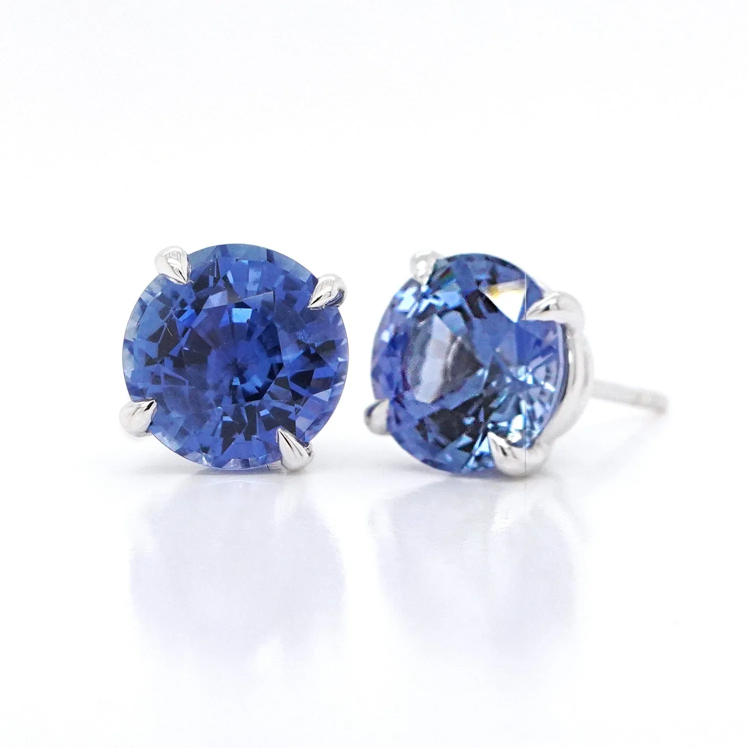 4.55 / 4.06 cts Blue Sapphire Earrings