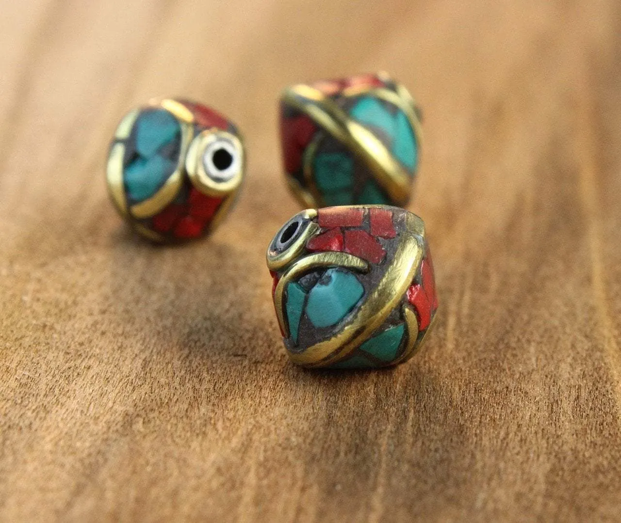 Alternating Colors Traditional Bead
