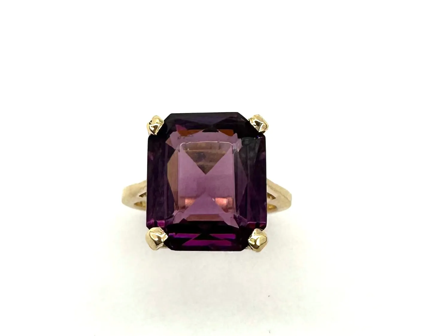 Basket Set Amethyst Ring