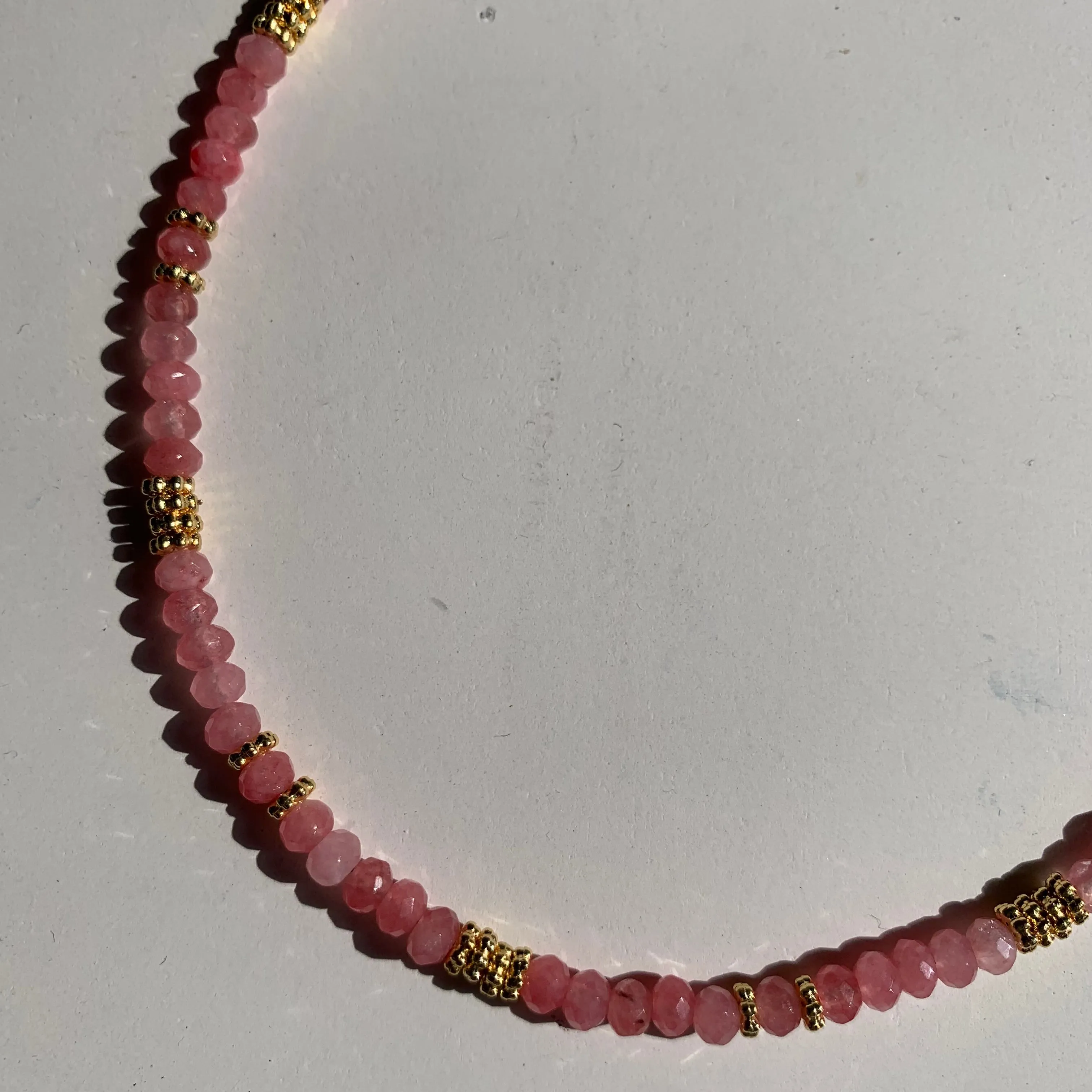 ISLA PINK BEADED NECKLACE