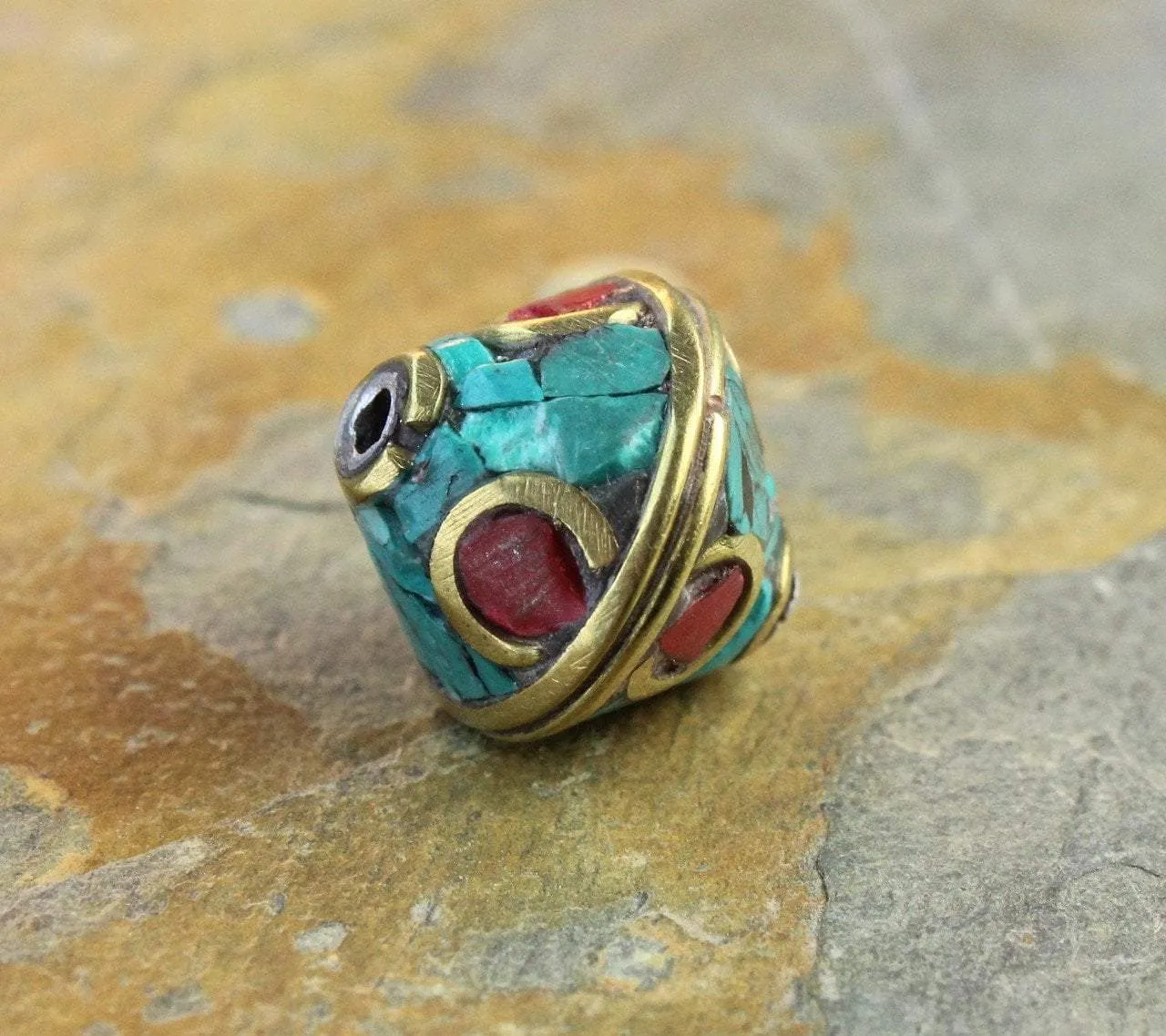Neela Posta Bead