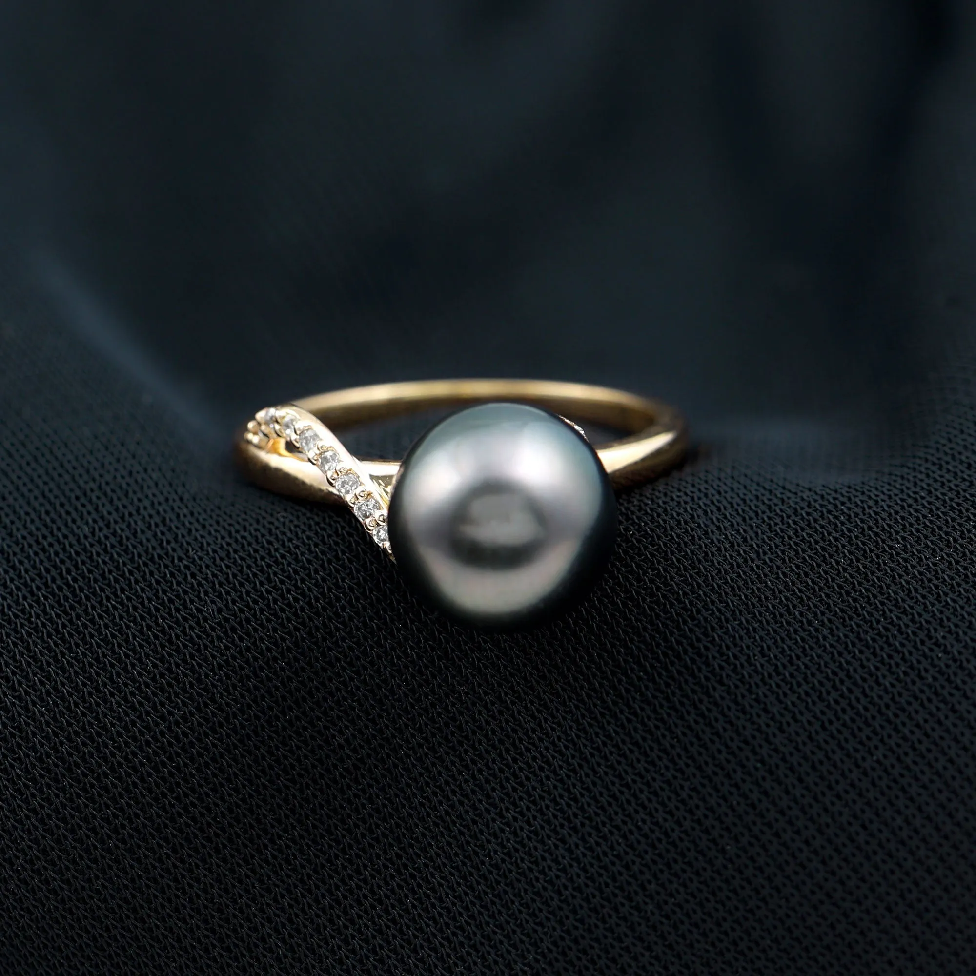 Pure Tahitian Pearl Solitaire Engagement Ring with Diamond