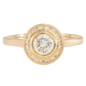 Round Diamond Channel Halo Ring - 18ky Gold   VS Diamonds