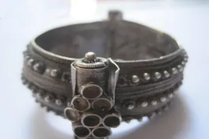 Signed Jewish Yemeni Bracelet for Small Wrist