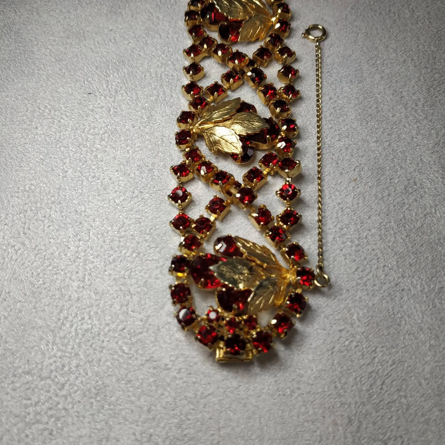 Vintage Bracelet red Crystal Gold